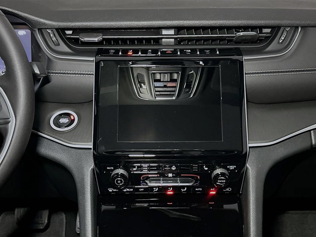 New 2025 Jeep Grand Cherokee L Altitude AWD/4WD image 8
