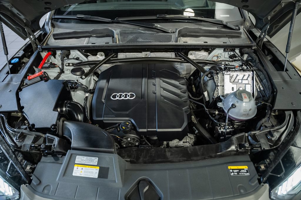 Used 2023 Audi Q5 2.0T Prestige w/ Prestige Package AWD/4WD image 18
