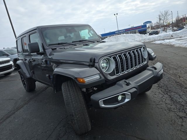 Used 2025 Jeep Wrangler Unlimited Sahara w/ Safety Group image 9