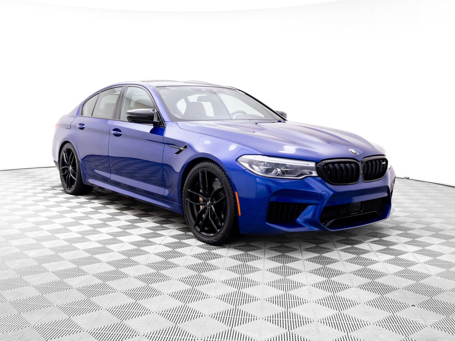 Used 2019 BMW M5 image 7