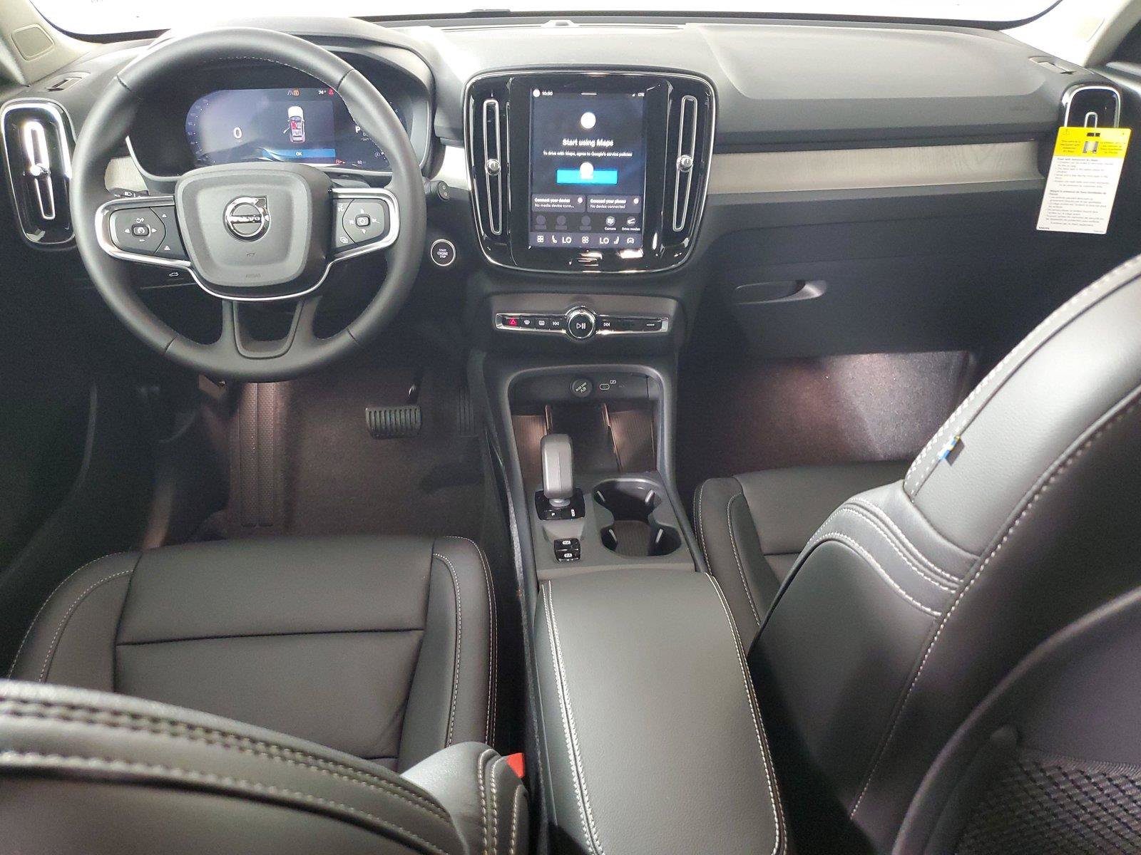 Used 2026 Volvo XC40 B5 Core AWD/4WD image 15
