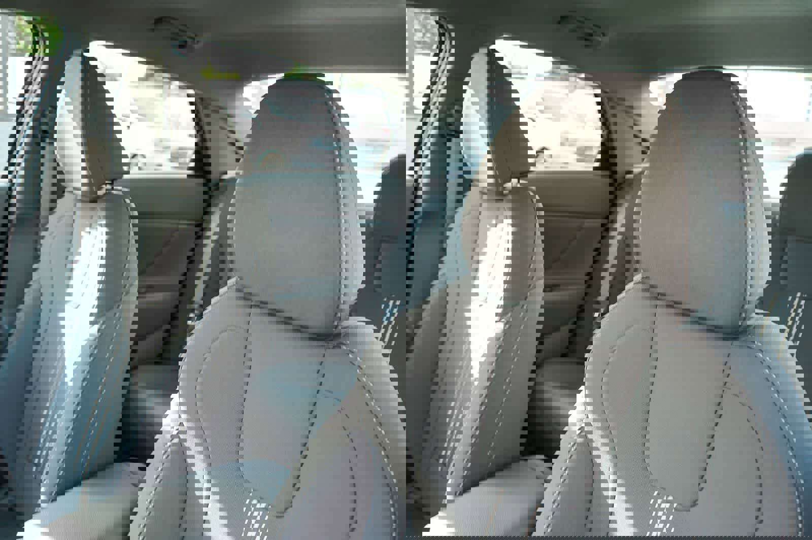 Certified 2025 Hyundai Elantra SEL image 29