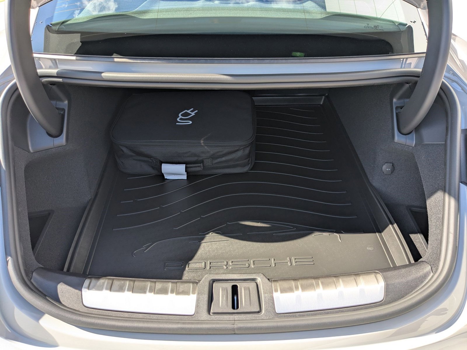 New 2026 Porsche Taycan 4S image 24