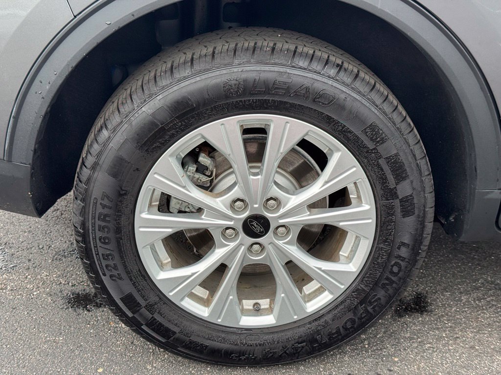 Certified 2023 Ford Escape Active AWD/4WD image 42