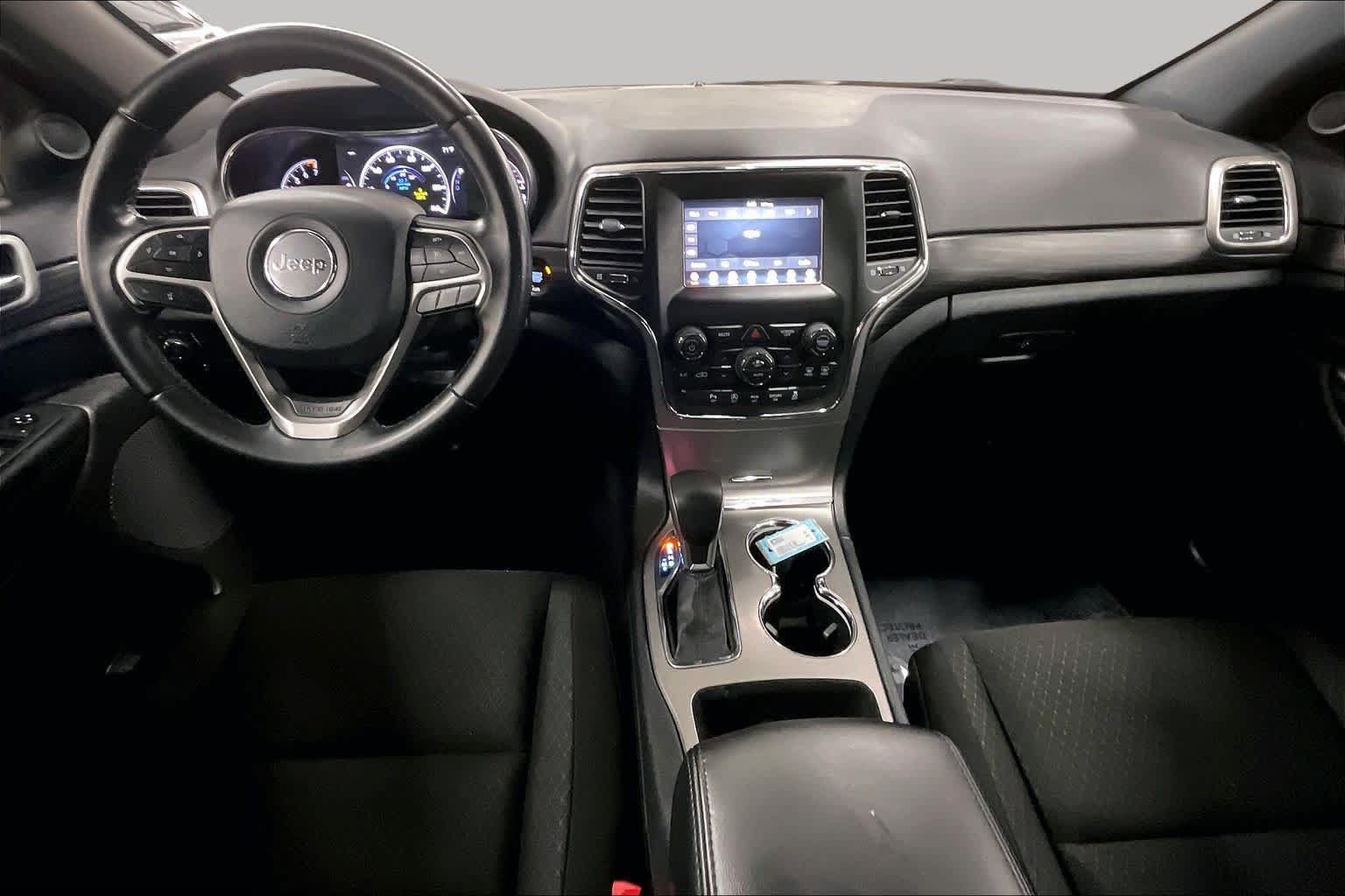 Used 2021 Jeep Grand Cherokee Laredo AWD/4WD image 15
