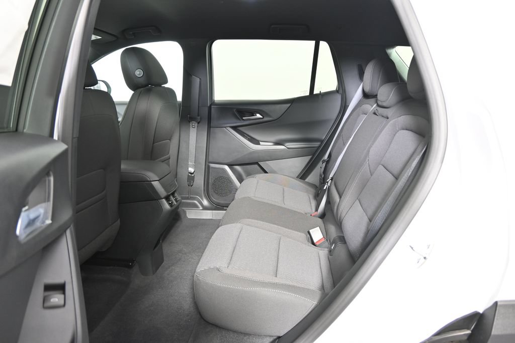 New 2026 Chevrolet Equinox LT w/ Safety and Technology Package AWD/4WD image 17