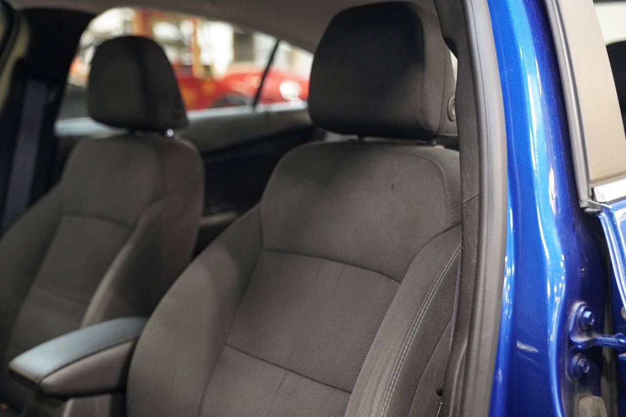 Used 2017 Chevrolet Cruze LT FWD image 17
