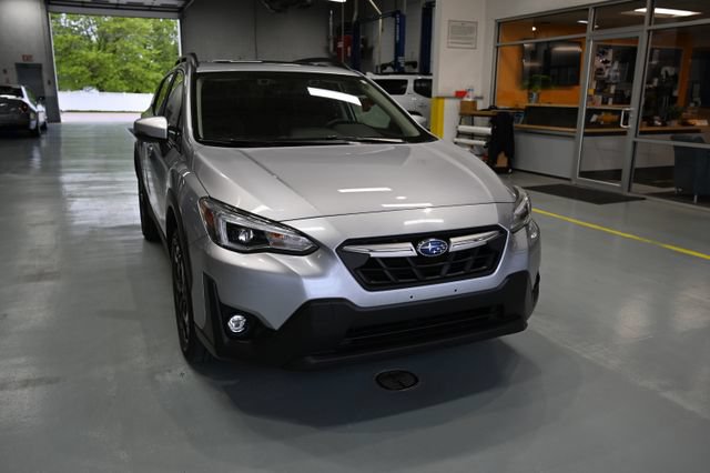 Used 2021 Subaru Crosstrek 2.5i Limited w/ Moonroof Package 2 AWD/4WD image 3