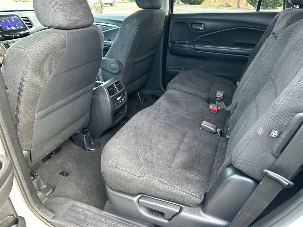 Used 2017 Honda Pilot EX image 18