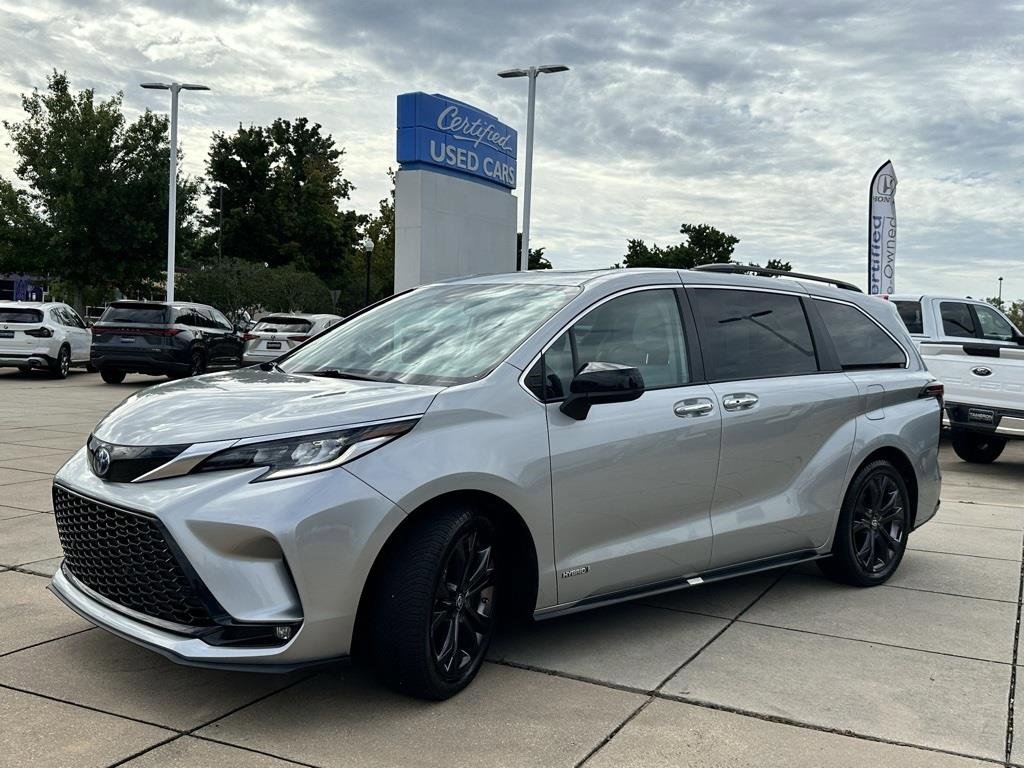 Used 2021 Toyota Sienna XSE image 26