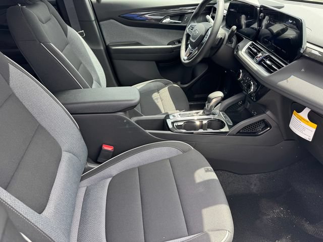 New 2026 Chevrolet TrailBlazer LT w/ Midnight Edition FWD image 7