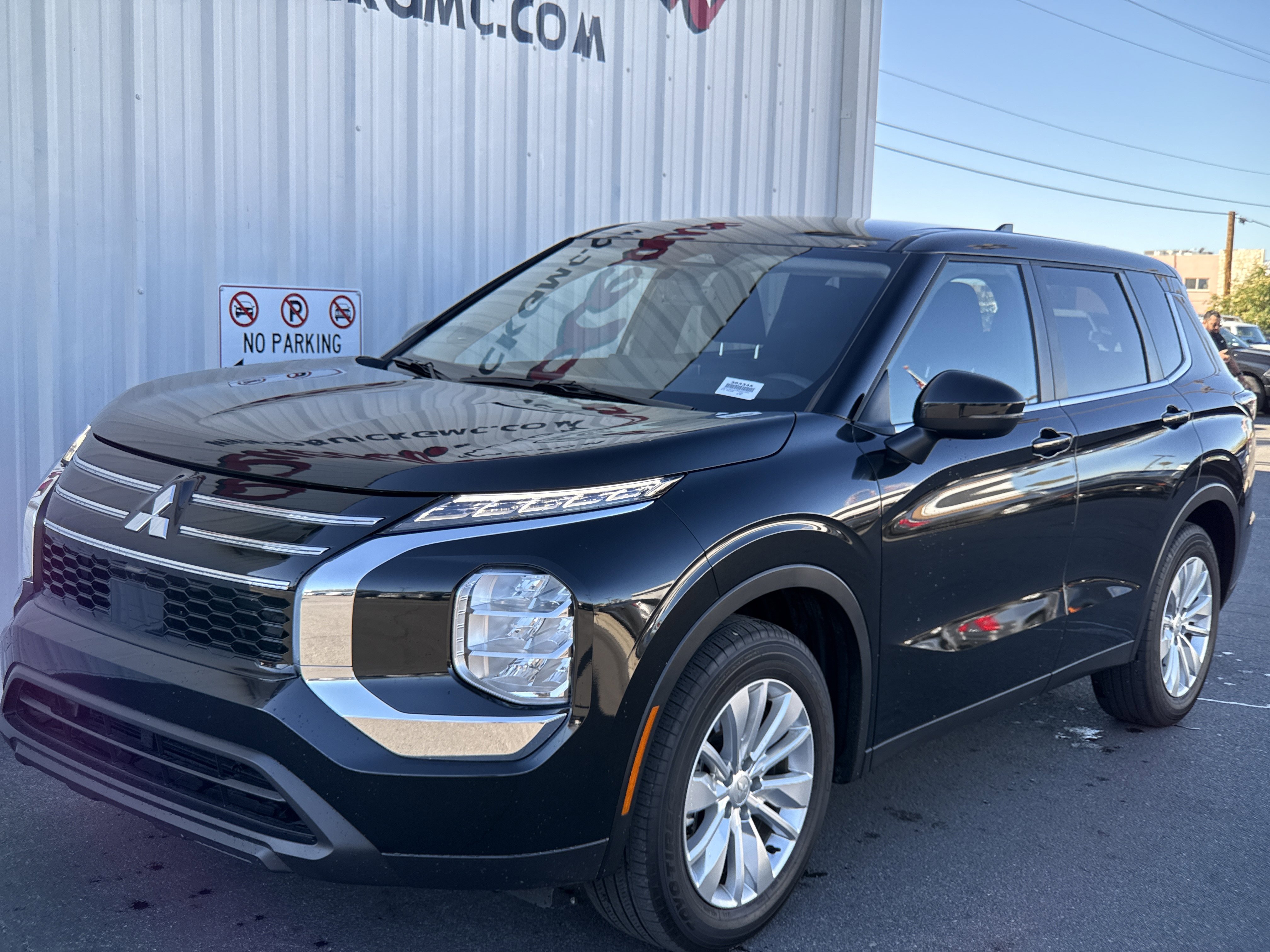 Used 2025 Mitsubishi Outlander ES image 7