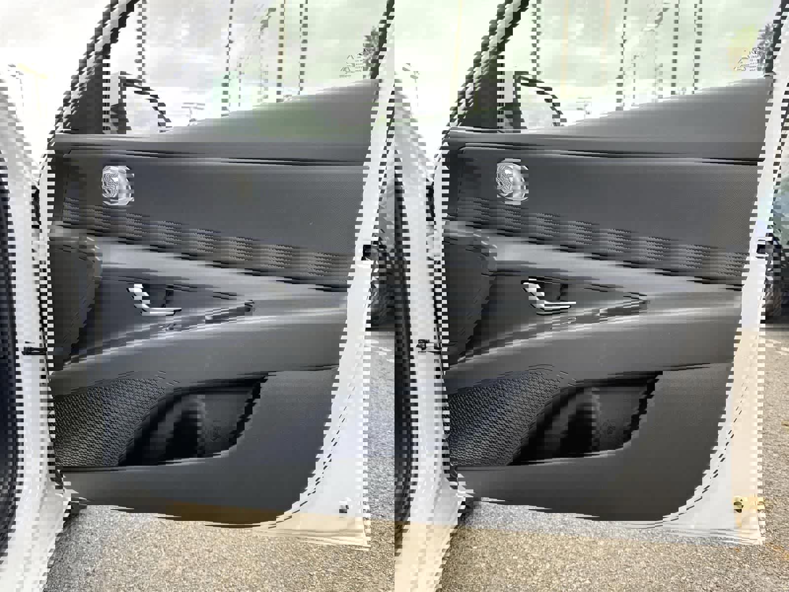 Certified 2025 Hyundai Elantra SEL image 38