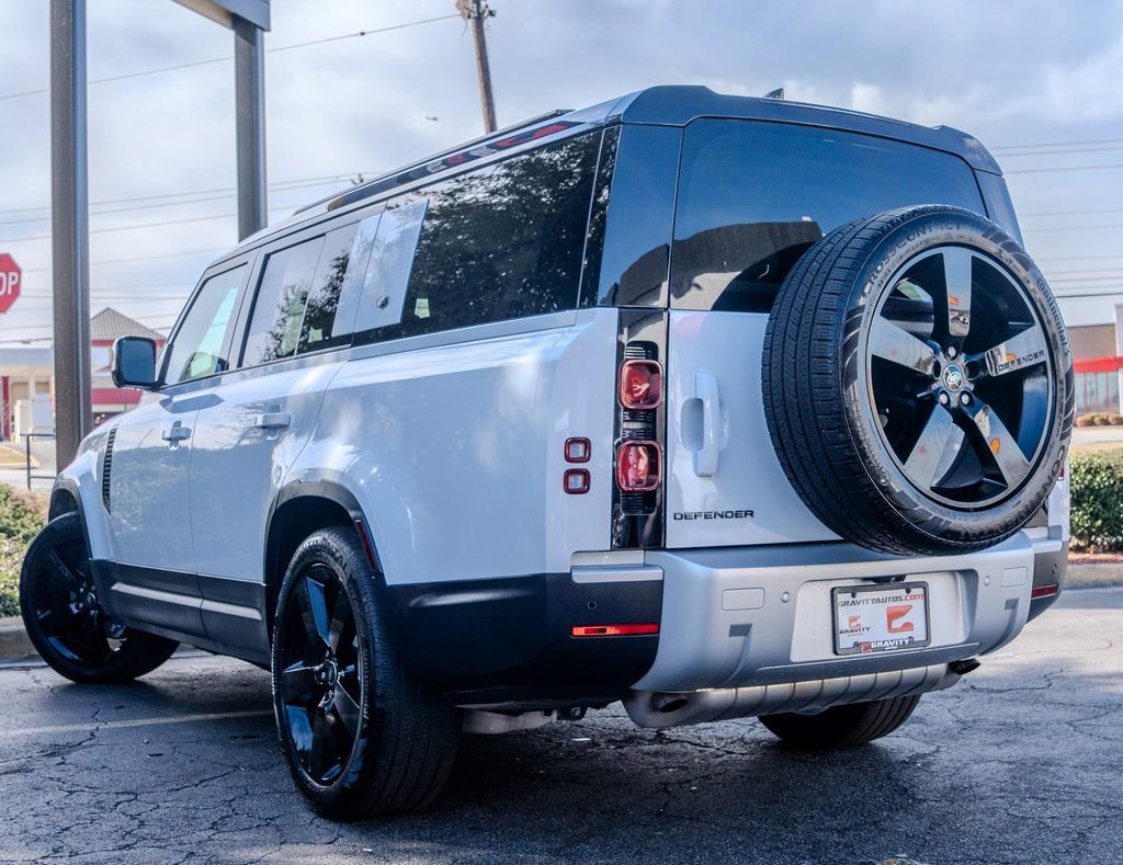 Used 2024 Land Rover Defender 130 S image 26
