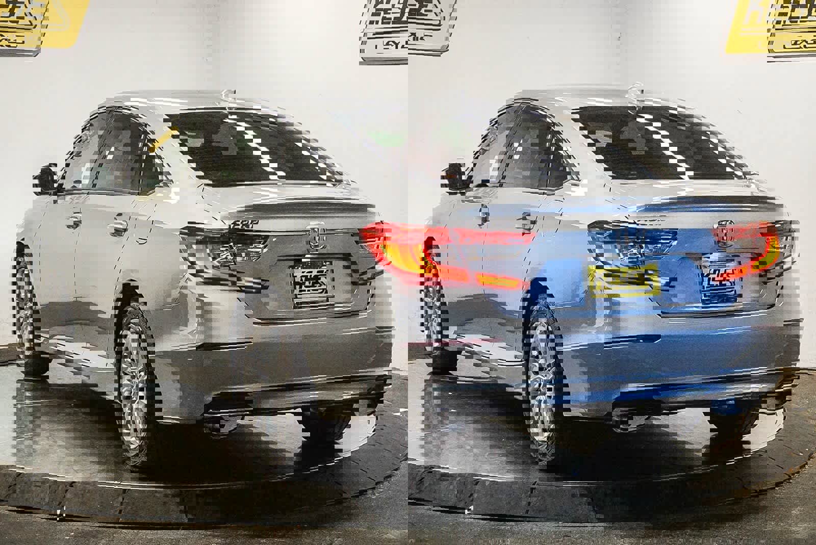 Used 2018 Honda Accord LX image 2