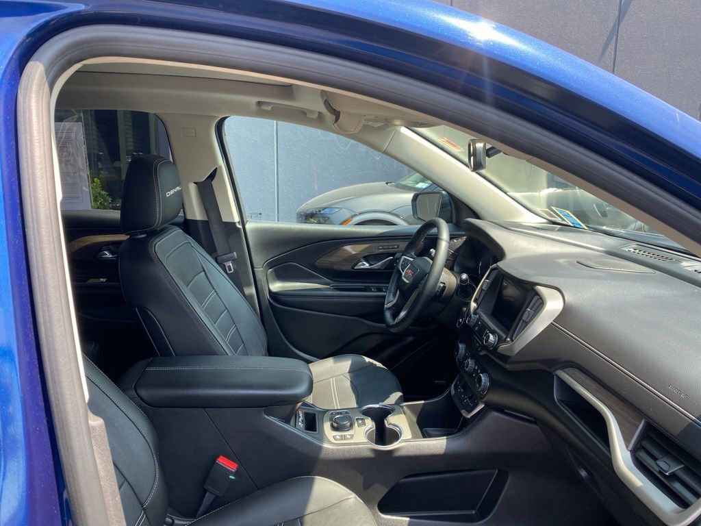 Used 2023 GMC Terrain Denali image 16