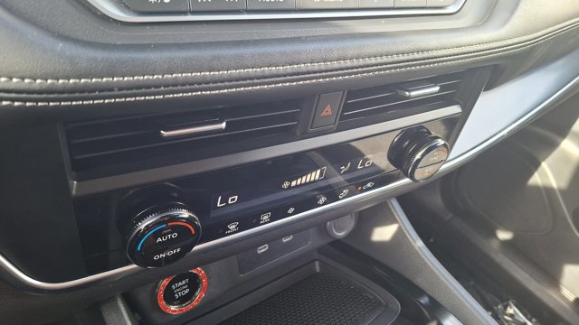 Certified 2024 Nissan Rogue SV image 15