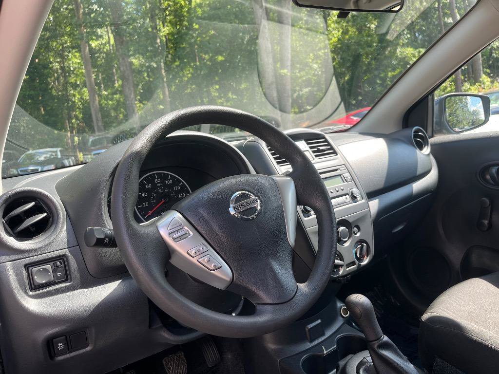 Used 2017 Nissan Versa S FWD image 17