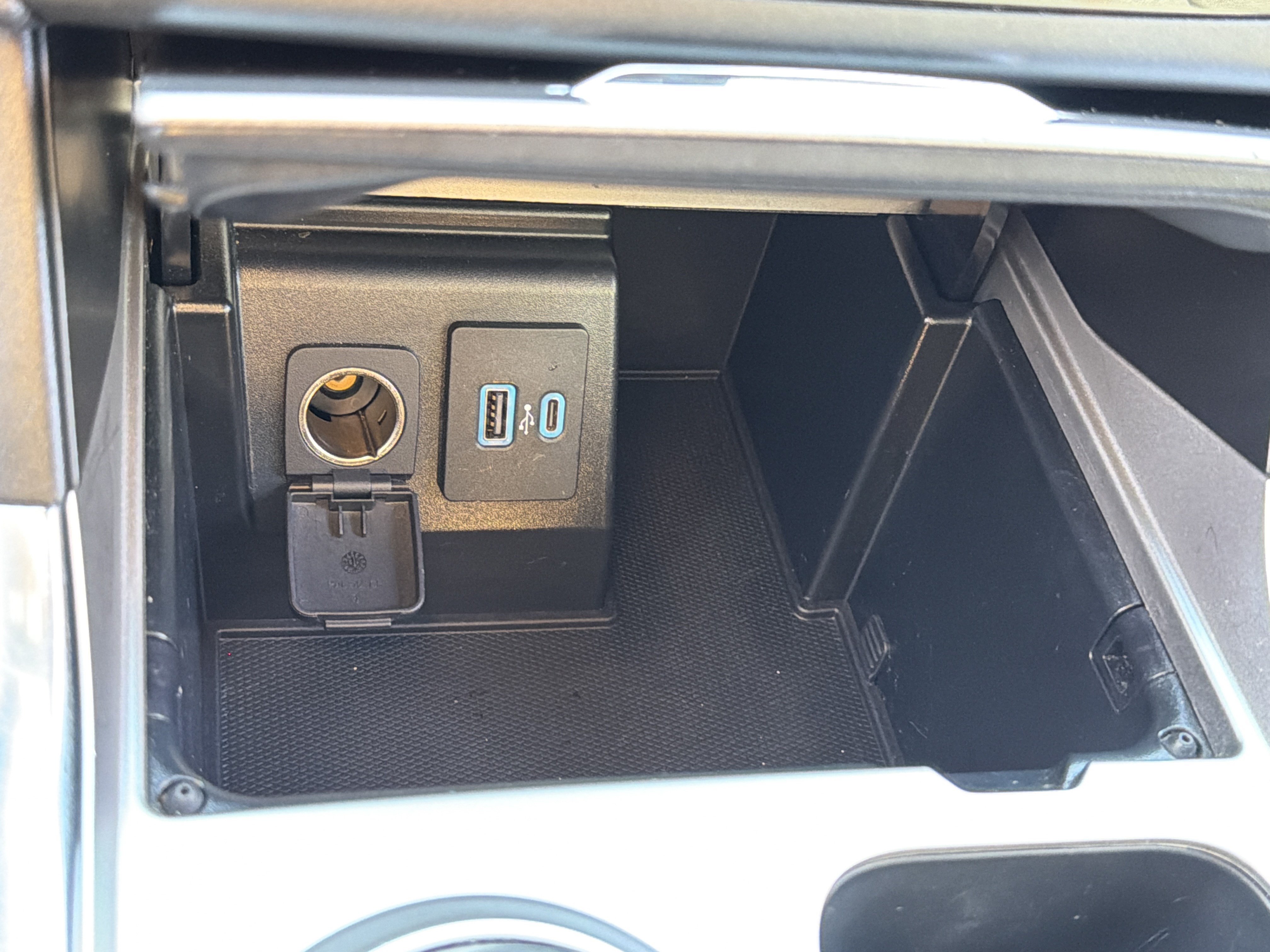 Used 2020 Ford Explorer Limited AWD/4WD image 24