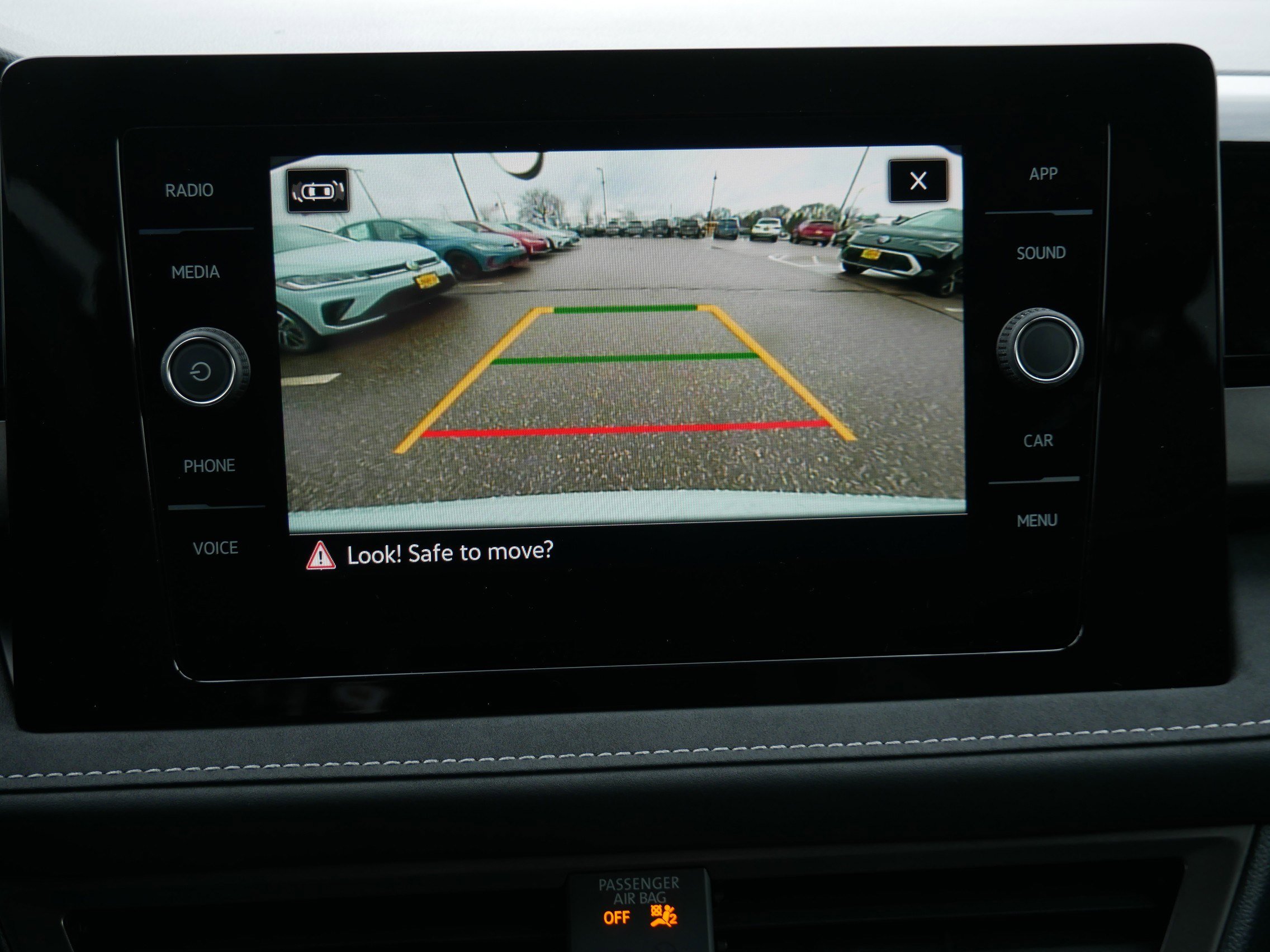 New 2026 Volkswagen Taos SE image 10