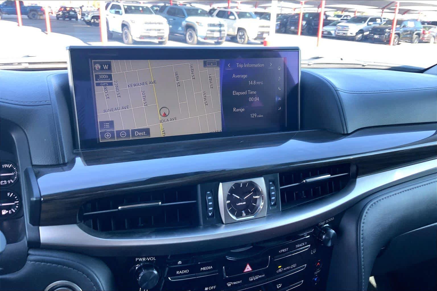 Used 2019 Lexus LX 570 4WD w/ Luxury Package image 34