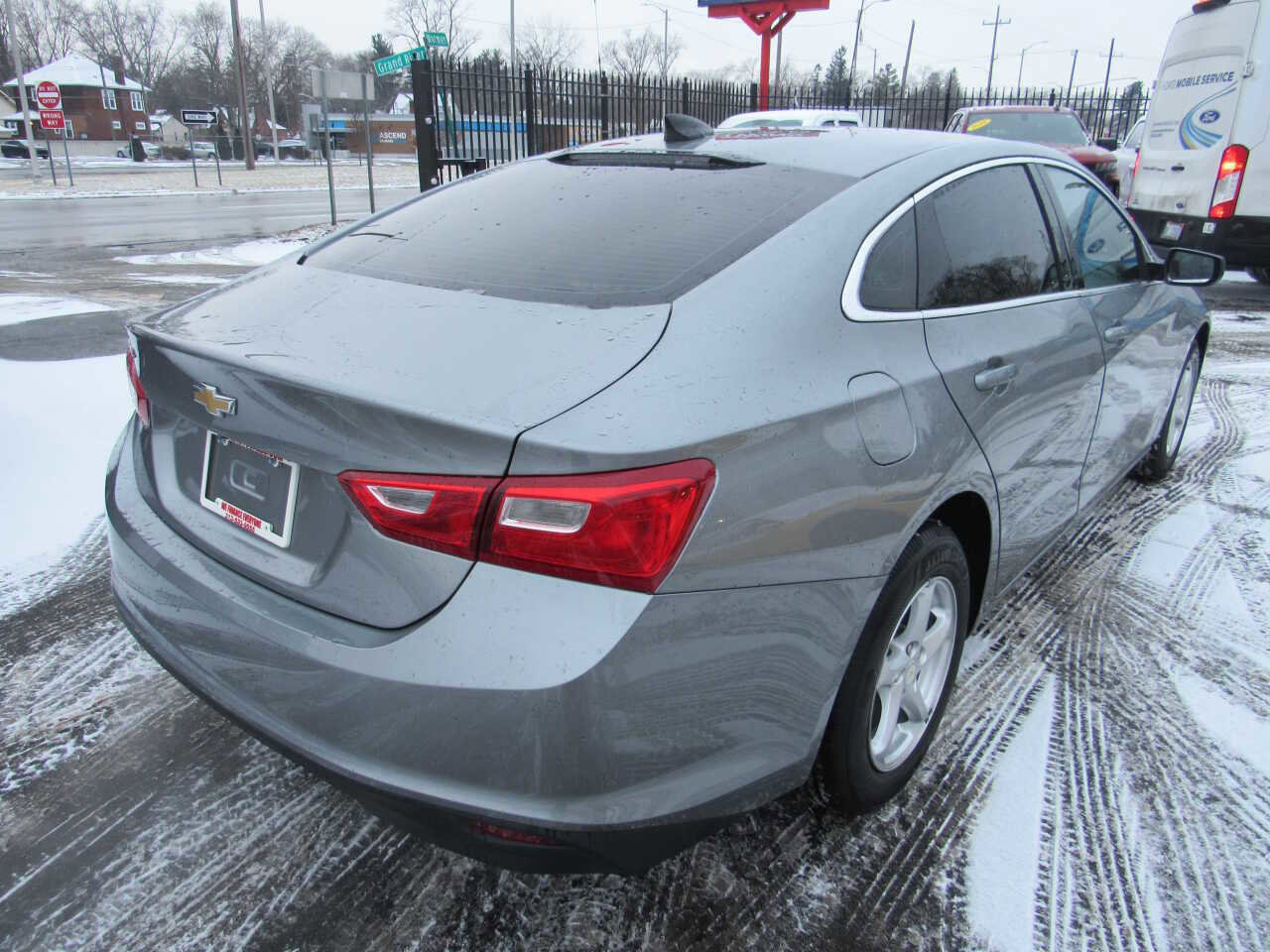 Used 2023 Chevrolet Malibu LS image 5