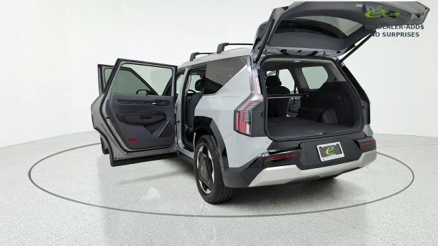 Used 2026 Kia EV9 Land AWD/4WD image 17