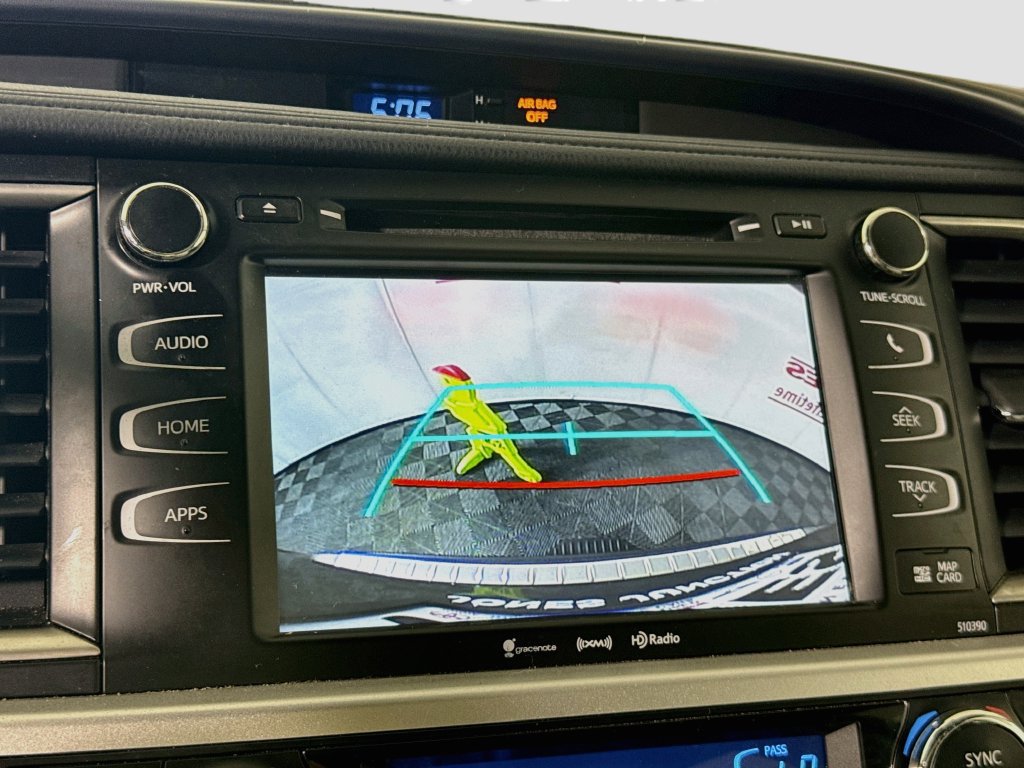 Certified 2019 Toyota Highlander XLE AWD/4WD image 6