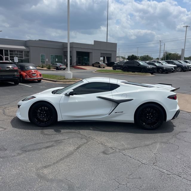 Used 2024 Chevrolet Corvette Z06 w/ Stealth Interior Trim Package RWD image 2