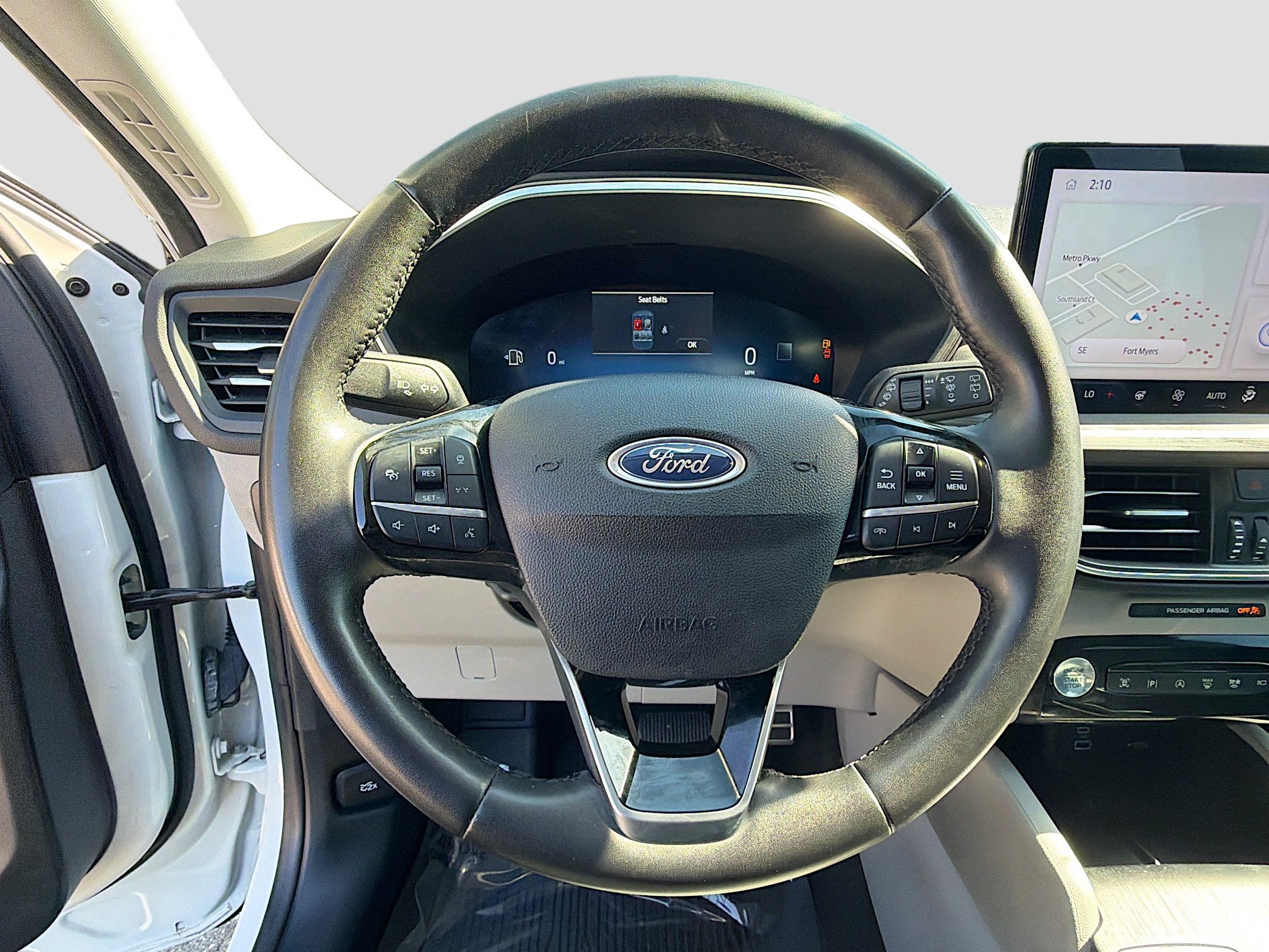 Used 2023 Ford Escape Platinum image 34