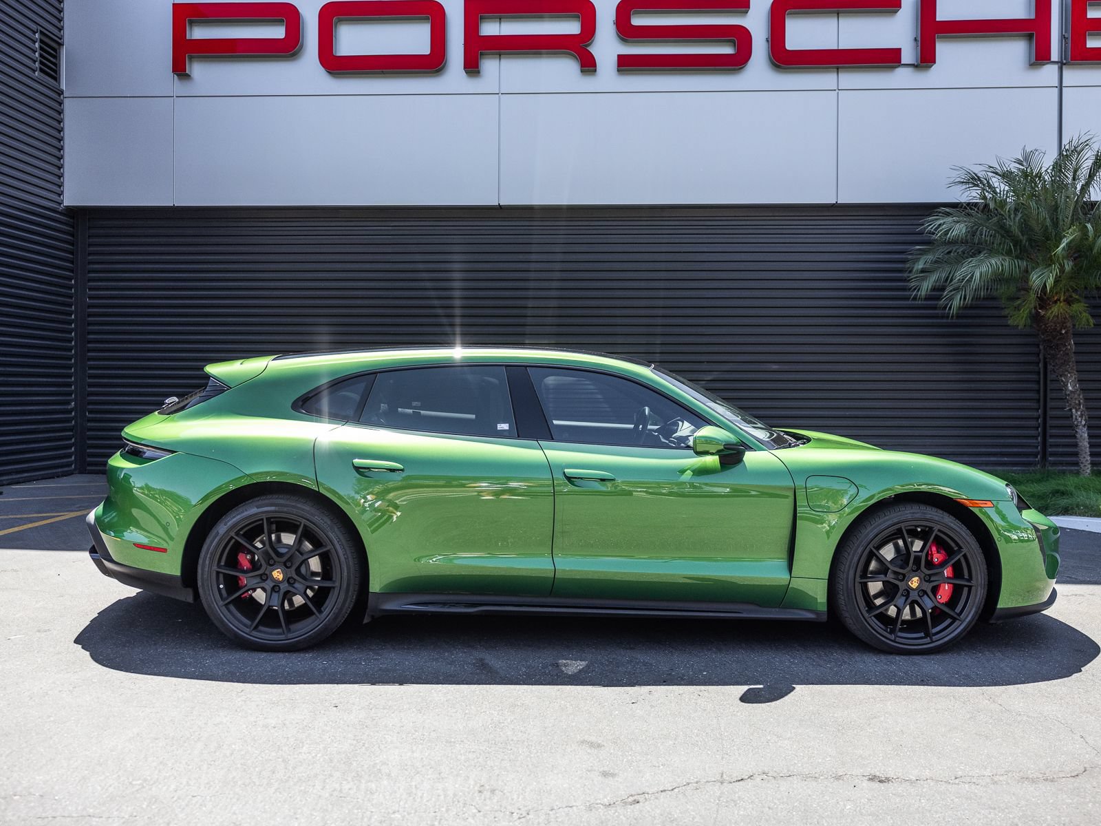 Certified 2023 Porsche Taycan GTS AWD/4WD image 8