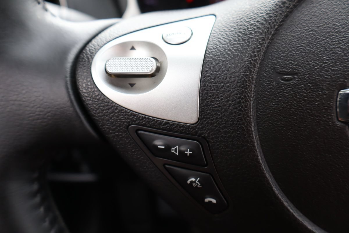 Used 2015 Nissan Juke SV AWD/4WD image 30