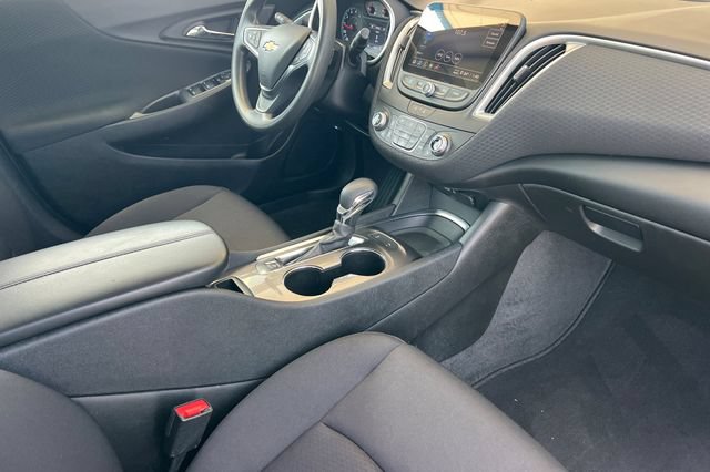 Used 2025 Chevrolet Malibu LT FWD image 19