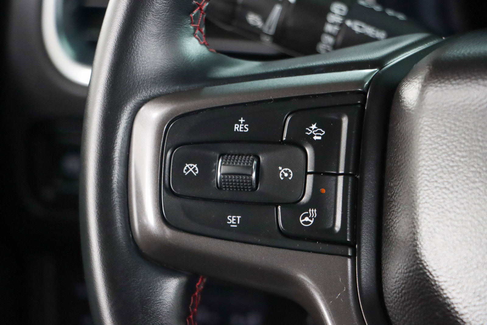 Used 2024 Chevrolet Suburban RST w/ Luxury Package image 14