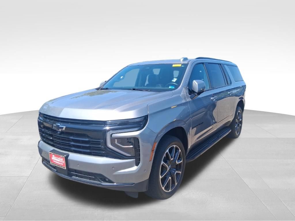 Used 2025 Chevrolet Suburban RST w/ Comfort Package AWD/4WD image 16