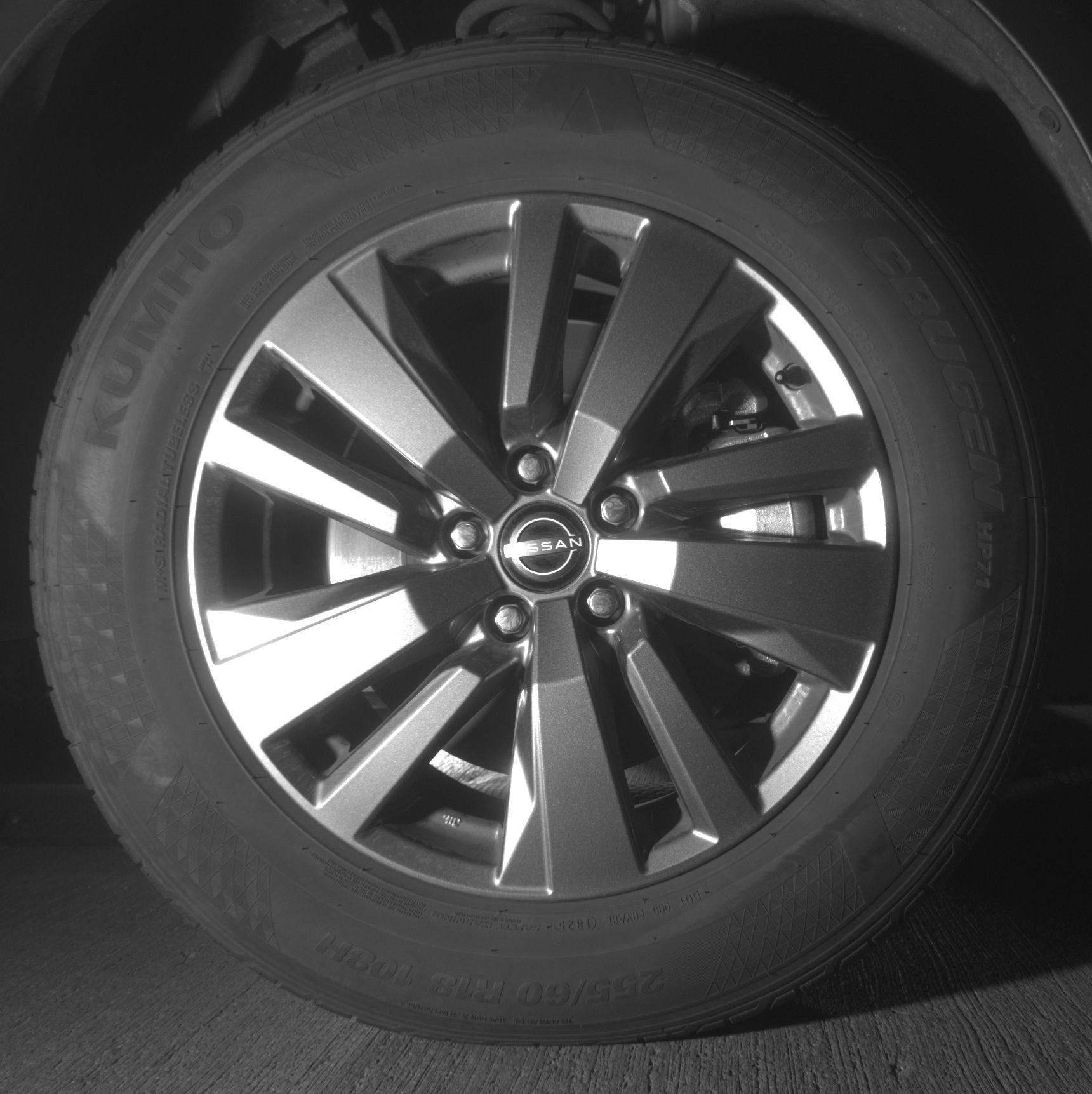 Used 2025 Nissan Pathfinder SV image 13