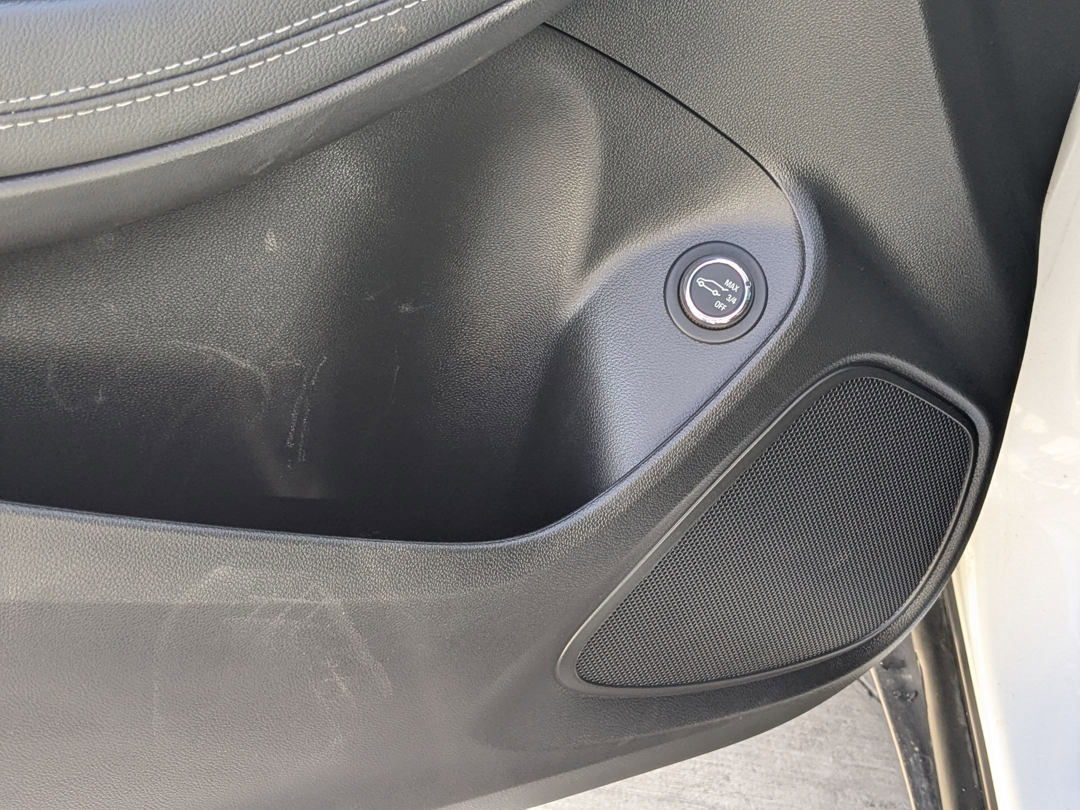 Used 2022 Buick Encore GX Essence w/ Experience Buick Package image 14