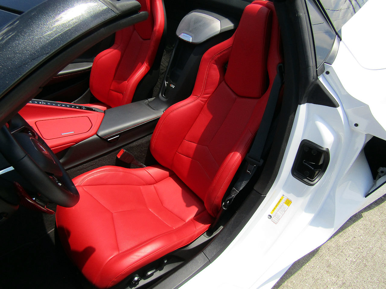 Used 2024 Chevrolet Corvette Stingray Preferred Conv w/ Z51 Performance Package RWD image 9
