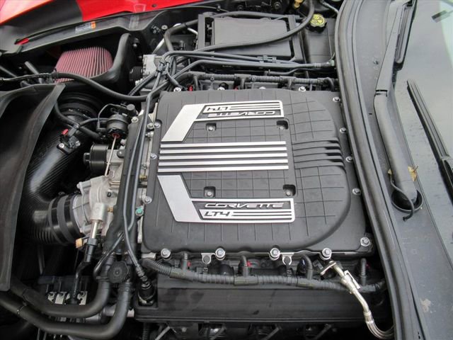 Used 2016 Chevrolet Corvette Z06 w/ Battery Protection Package image 11