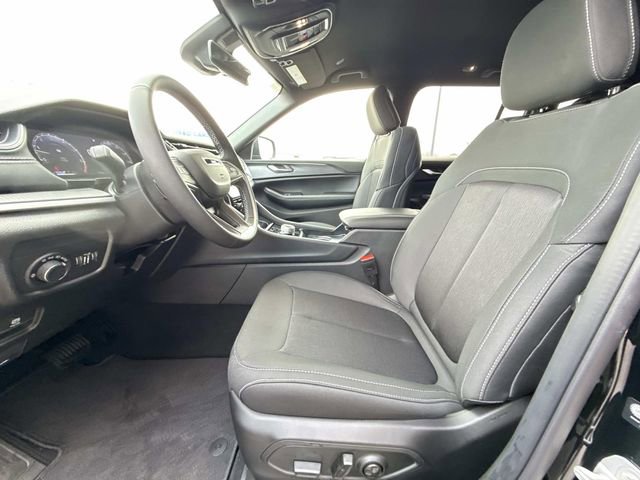 New 2026 Jeep Grand Cherokee Laredo image 8