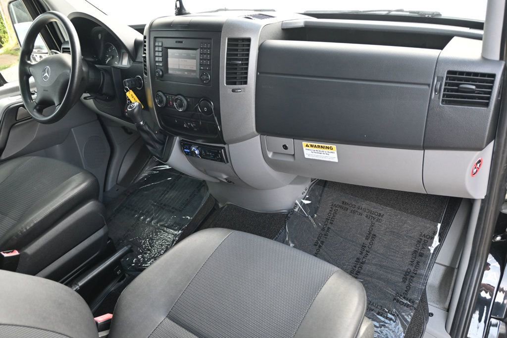 Used 2015 Mercedes-Benz Sprinter 2500 image 8