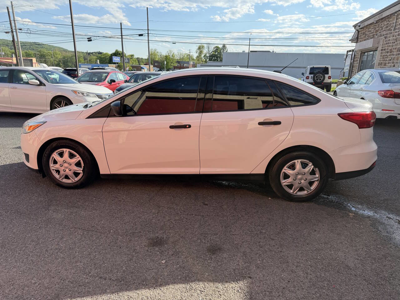 Used 2018 Ford Focus S FWD image 4