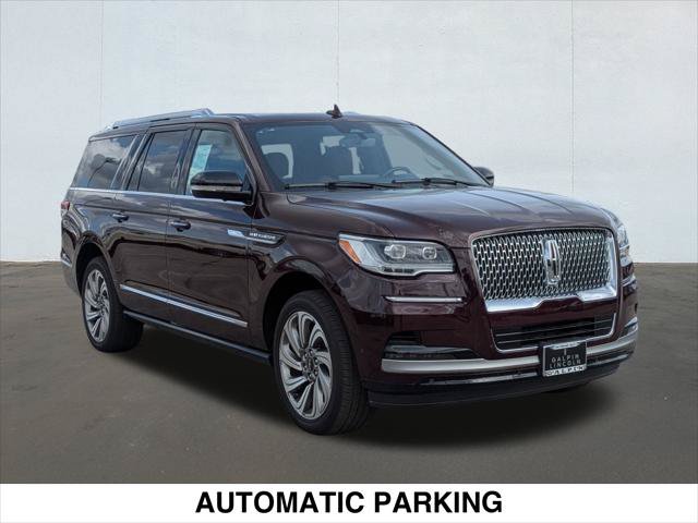 Used 2024 Lincoln Navigator L Reserve AWD/4WD image 7