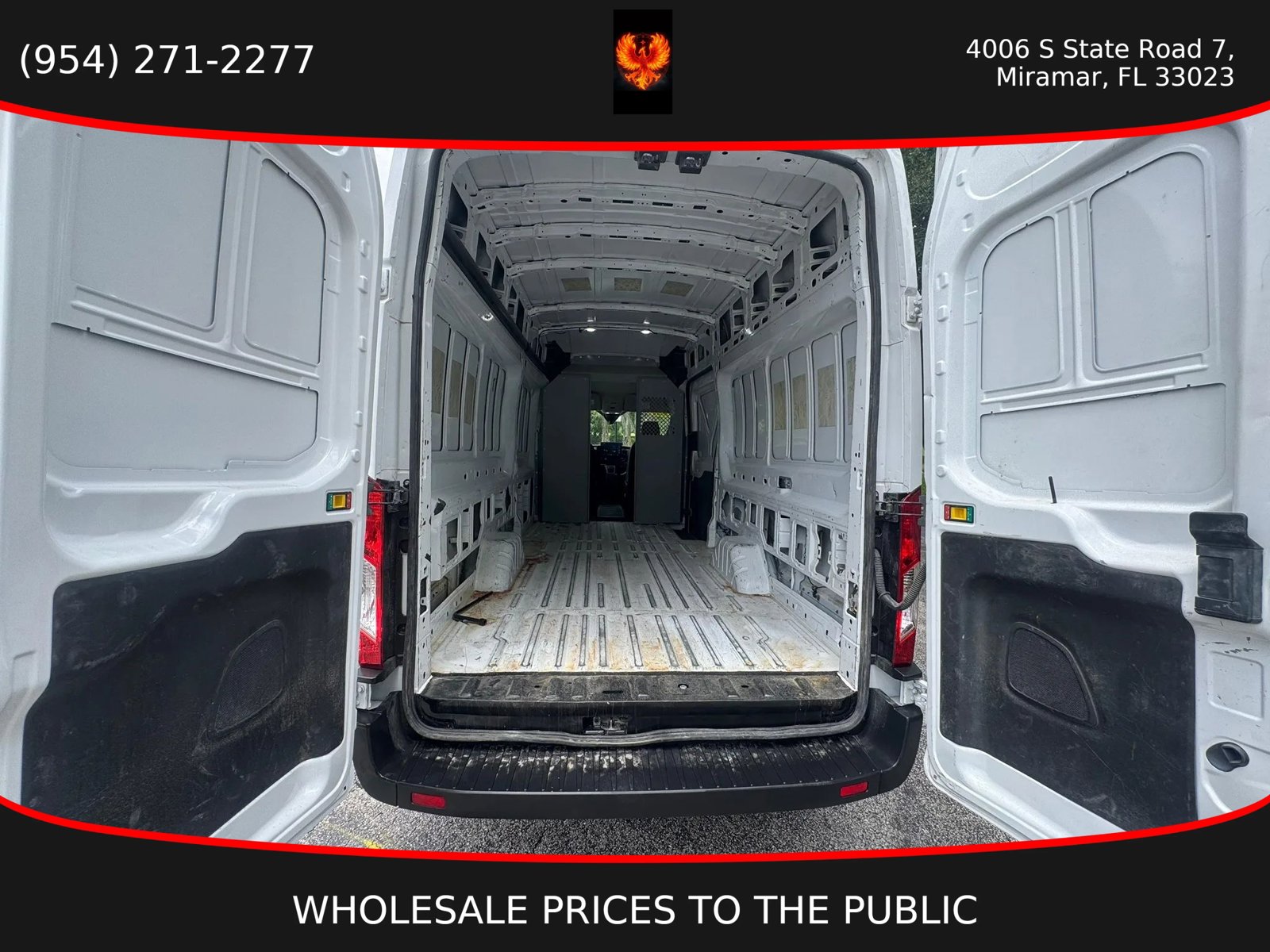 Used 2022 Ford E-Transit 148 High Roof Extended RWD image 18