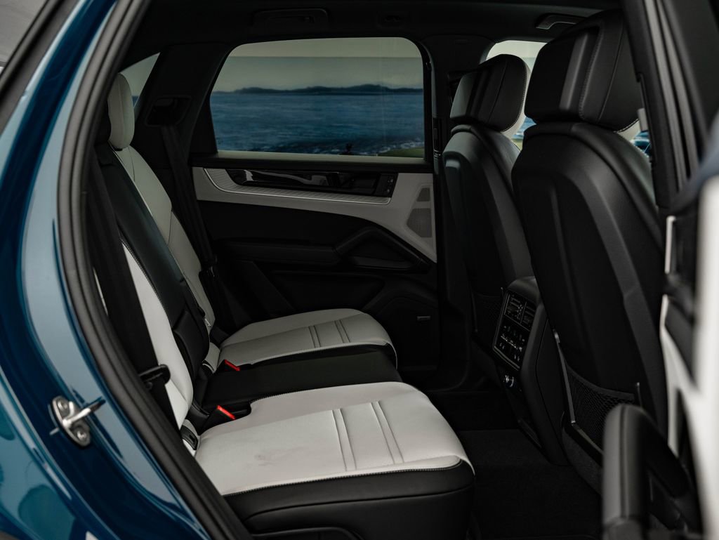 New 2026 Porsche Cayenne image 43