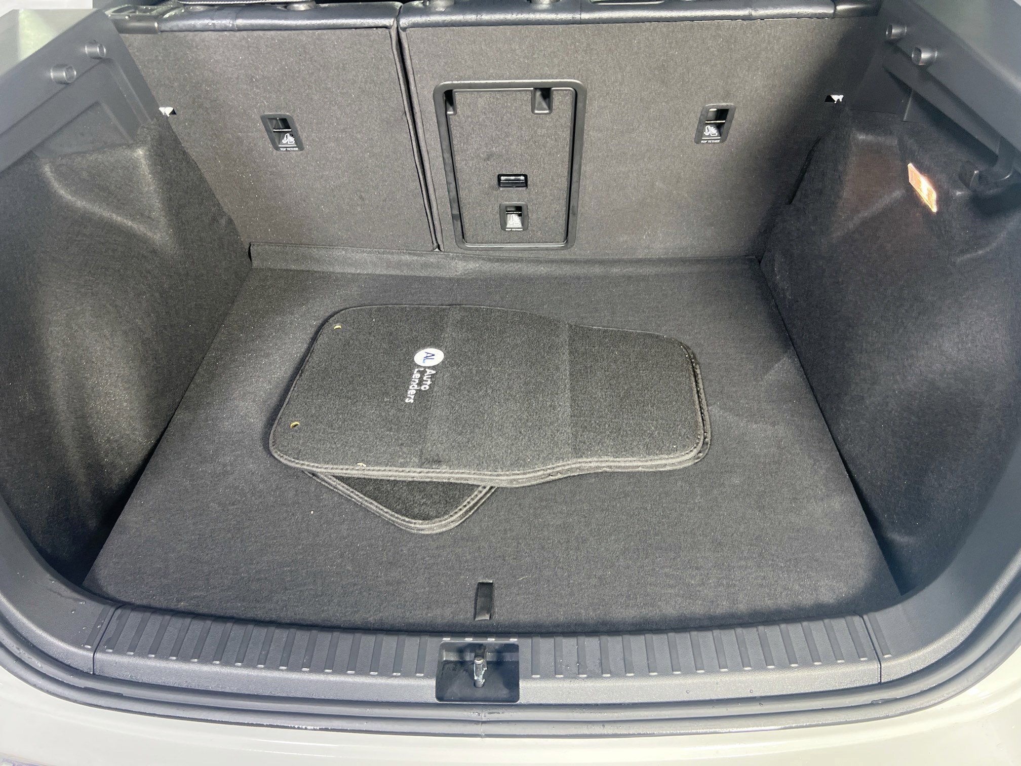 Used 2023 Volkswagen Taos SE AWD/4WD image 25