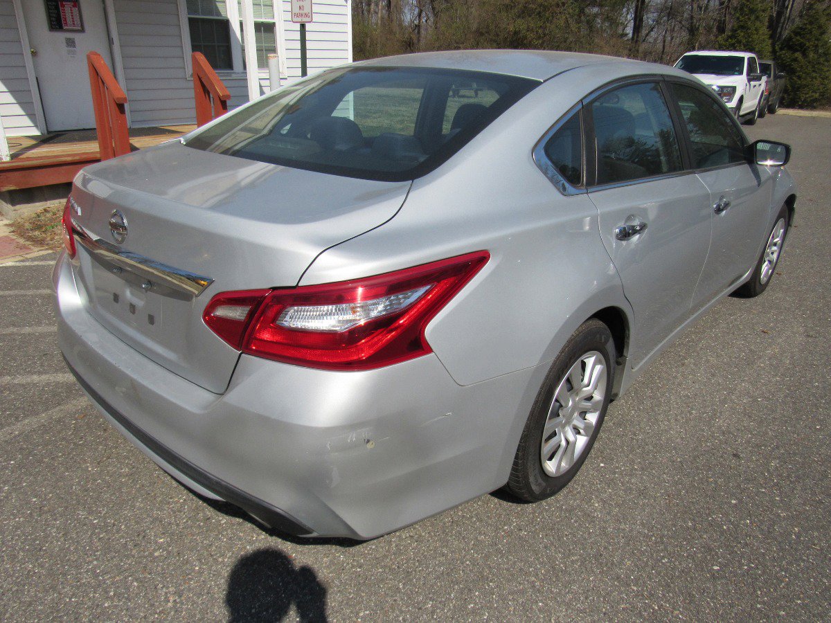 Used 2017 Nissan Altima 2.5 S w/ Power Driver Seat Package FWD image 6