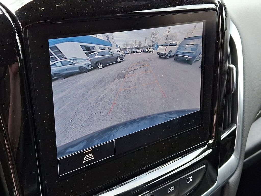 Used 2023 Chevrolet Traverse LT image 19