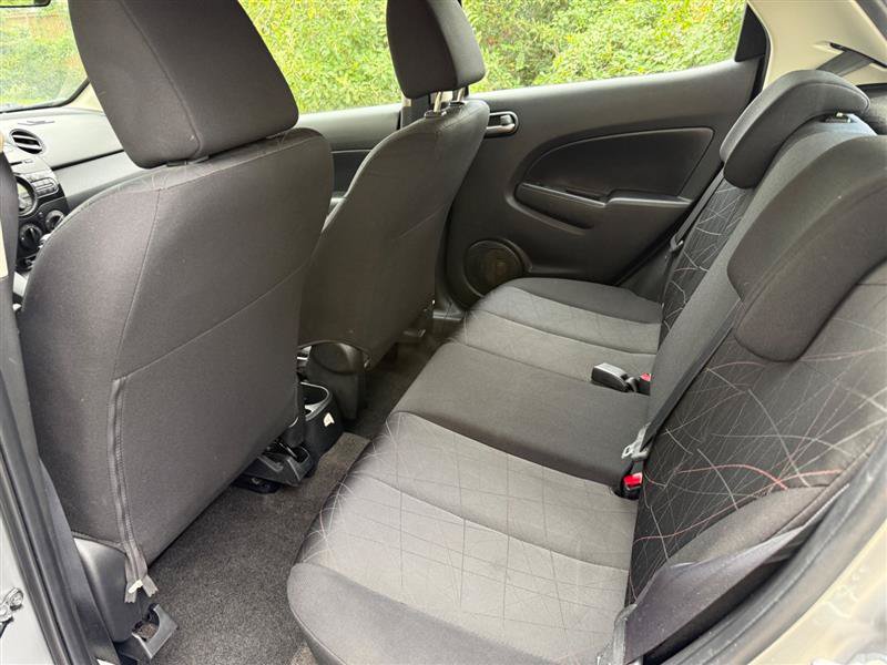 Used 2012 MAZDA MAZDA2 Sport FWD image 32