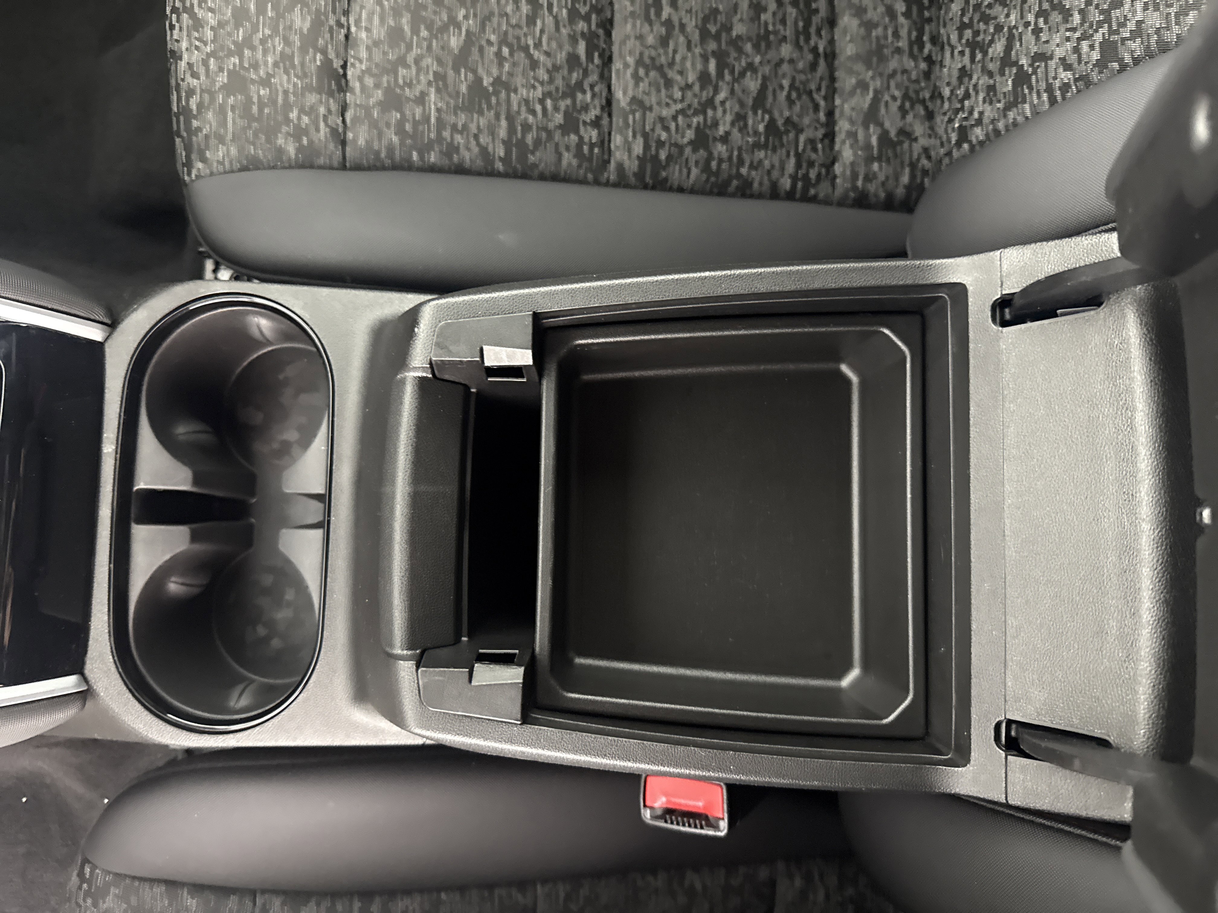 Used 2024 Chevrolet Colorado Z71 w/ Z71 Convenience Package 2 image 35